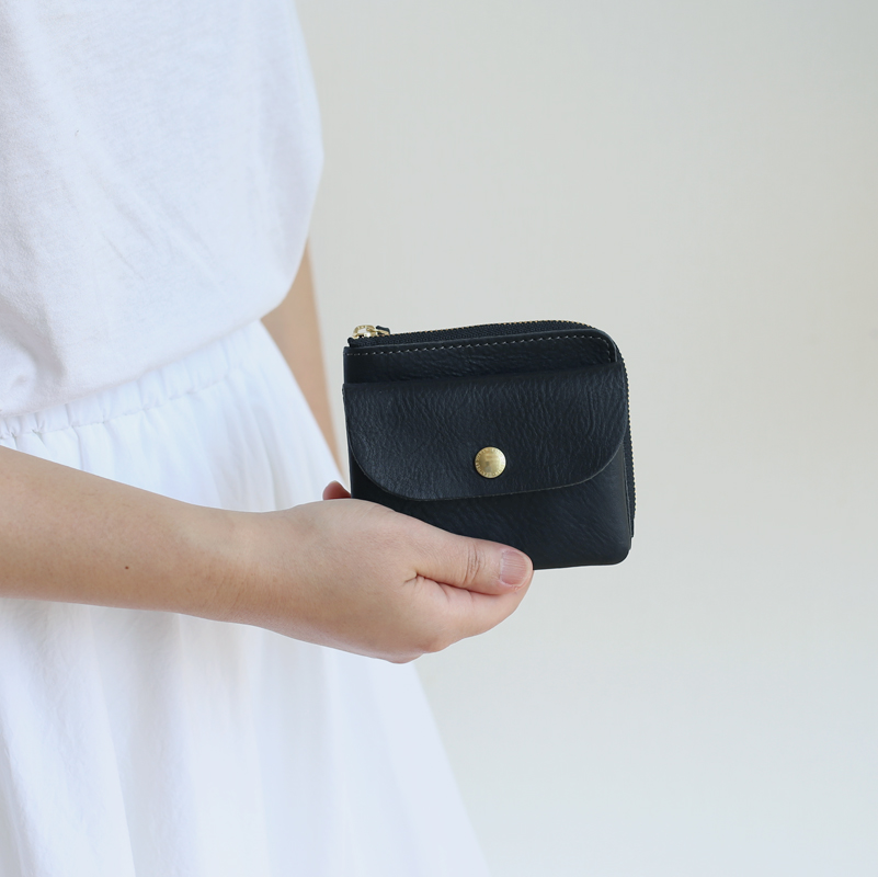 CINQ(サンク) 小さめの財布（ブラック）の通販 - FAVOR (日用品